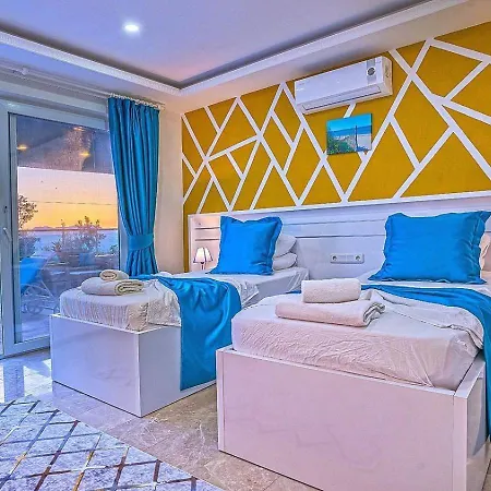 Uezuemlue 2 Bedroom Secluded With Private Pool Hot Tub Kalkan