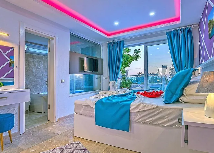 Uezuemlue 2 Bedroom Secluded With Private Pool Hot Tub *
