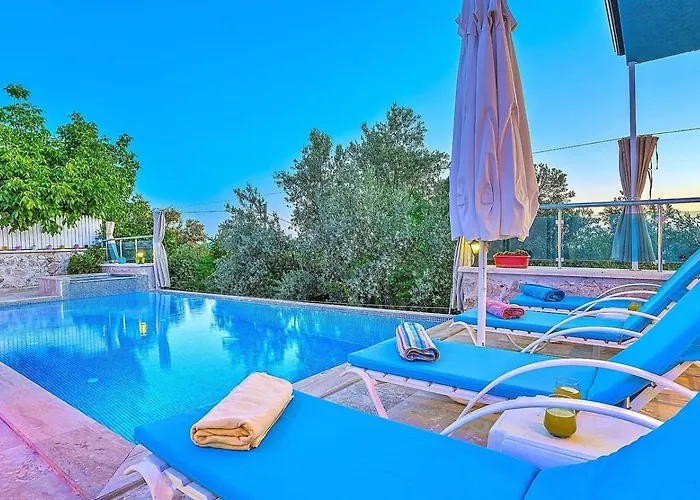 Uezuemlue 2 Bedroom Secluded With Private Pool Hot Tub *