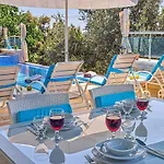 Uezuemlue 2 Bedroom Secluded With Private Pool Hot Tub Villa *