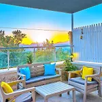 Uezuemlue 2 Bedroom Secluded With Private Pool Hot Tub