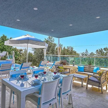 Uezuemlue 2 Bedroom Secluded With Private Pool Hot Tub Vila Kalkan