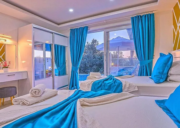 Uezuemlue 2 Bedroom Secluded With Private Pool Hot Tub فيلة *