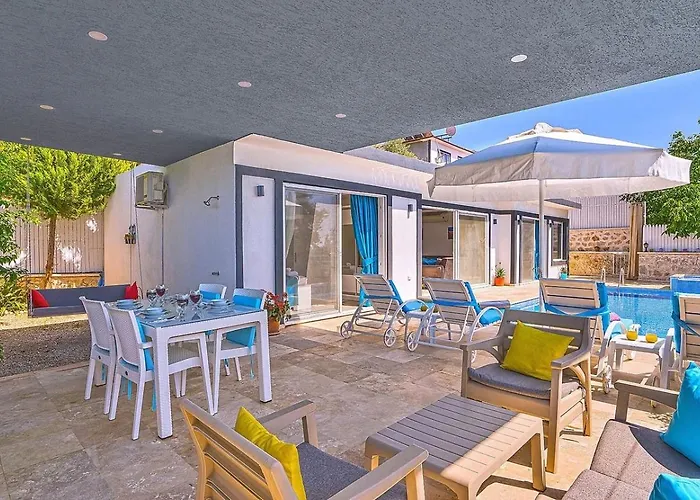 Uezuemlue 2 Bedroom Secluded With Private Pool Hot Tub