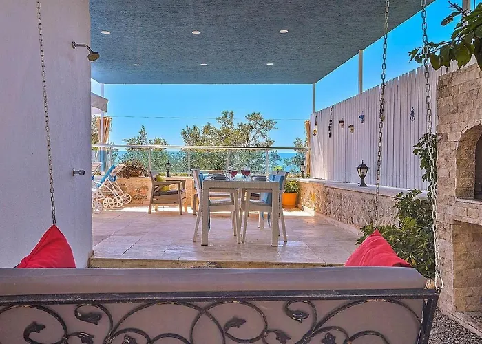Uezuemlue 2 Bedroom Secluded With Private Pool Hot Tub كالكان