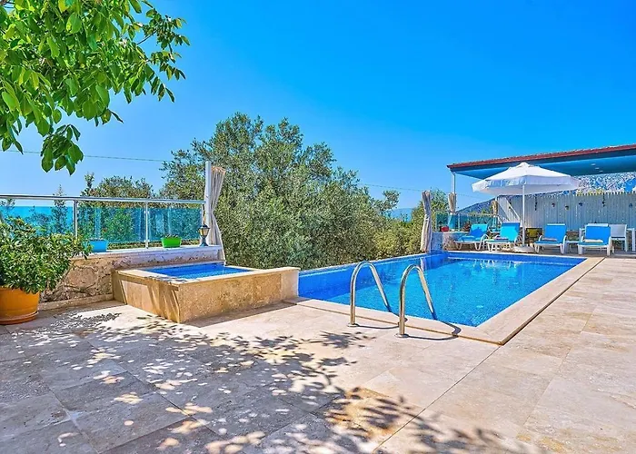 فيلة Uezuemlue 2 Bedroom Secluded With Private Pool Hot Tub *