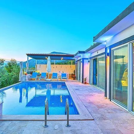 Uezuemlue 2 Bedroom Secluded With Private Pool Hot Tub Kalkan